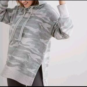 Aerie Camo Print Hoodie in Gray